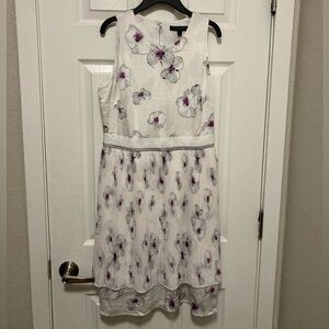 Banana Republic Petite White & Purple Floral Pleated Sleeveless Dress #I